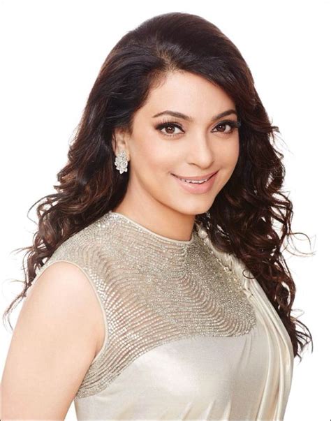 Juhi Chawla photos: 50 best looking, hot and beautiful。